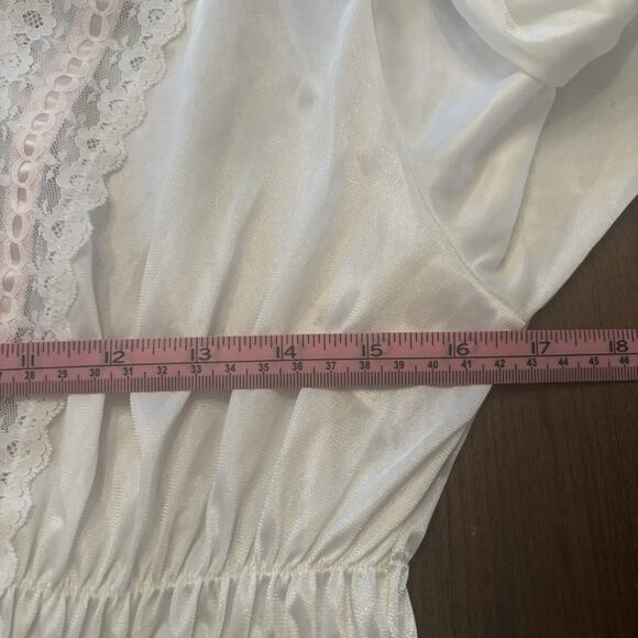 Vintage Dreamaway White Peignoir Movie Star Robe 2 Button Pink Lace Trim Nylon L - Picture 9 of 12